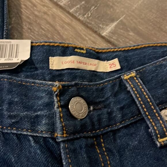 NEW Levi's Loose Taper Crop Blue Jeans Women's Size 25 NWT - Picture 3 of 7